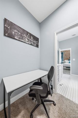 6717 Minnesota Avenue, St Louis, MO 63111