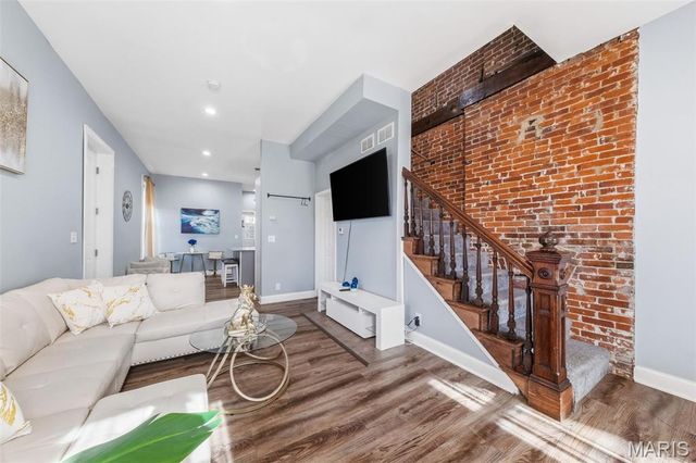 6717 Minnesota Avenue, St Louis, MO 63111