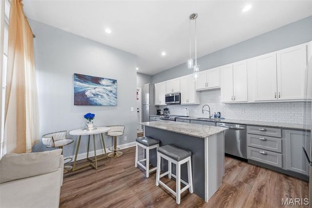 6717 Minnesota Avenue, St Louis, MO 63111