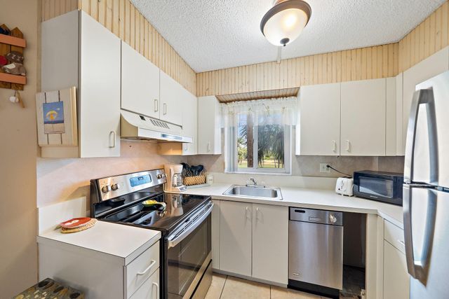 275 Palm Avenue C203, Jupiter, FL 33477