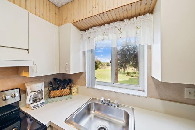 275 Palm Avenue C203, Jupiter, FL 33477