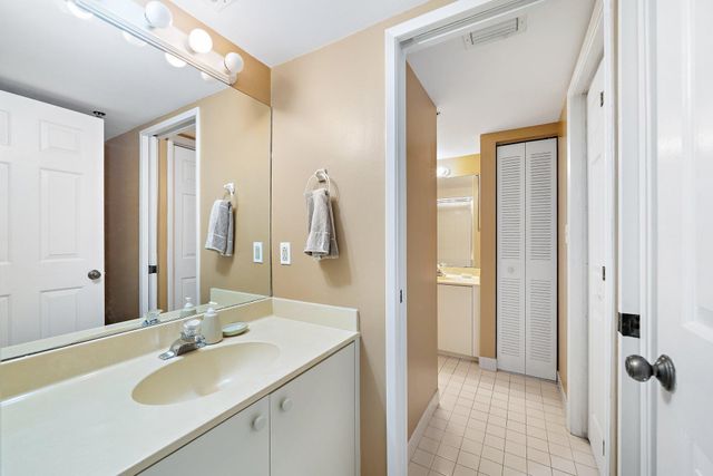 275 Palm Avenue C203, Jupiter, FL 33477