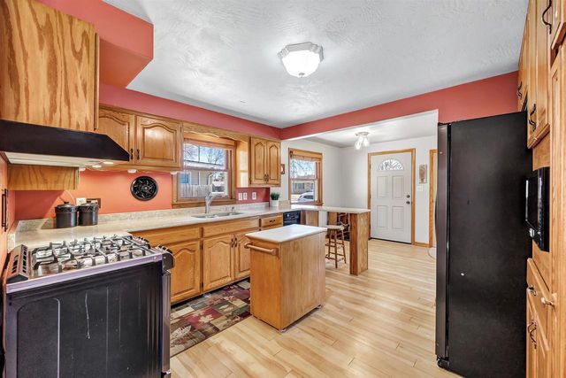 114 W WILSON AVENUE, Appleton, WI 54915