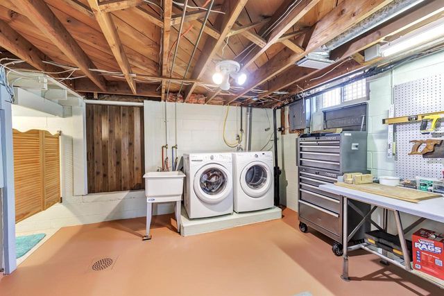 114 W WILSON AVENUE, Appleton, WI 54915