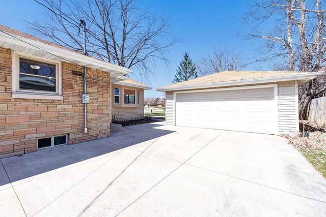 114 W WILSON AVENUE, Appleton, WI 54915