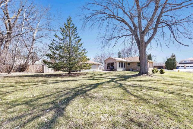 114 W WILSON AVENUE, Appleton, WI 54915
