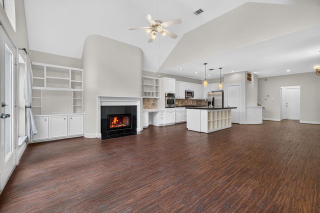 9813 Marlink, Houston, TX 77025