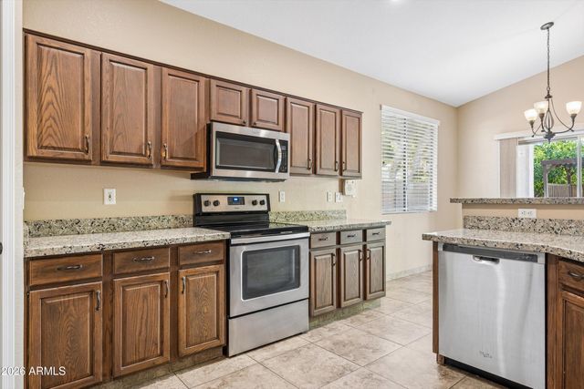 9161 W SALTER Drive, Peoria, AZ 85382