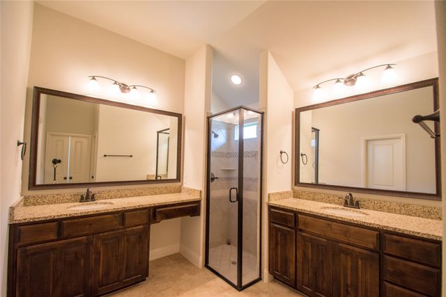 733 Poncho Lane, Fort Worth, TX 76052