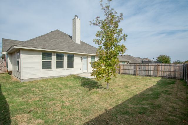 733 Poncho Lane, Fort Worth, TX 76052