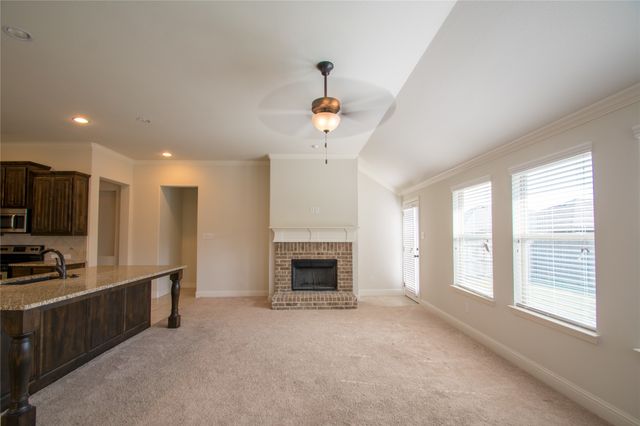 733 Poncho Lane, Fort Worth, TX 76052