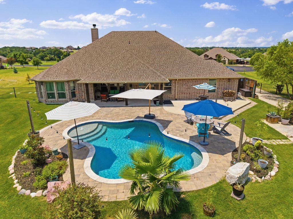 2711 Naomi Court, Farmersville, TX 75442