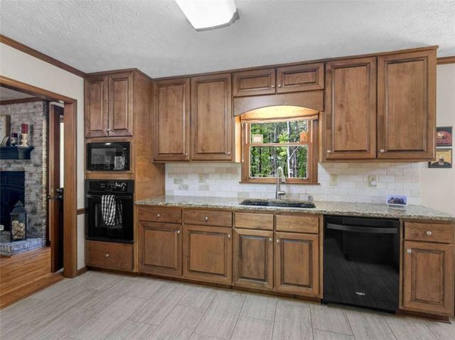 316 Satie Creek Way, Mcdonough, GA 30253