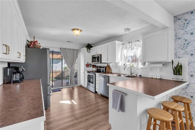 19624 E 7th Street Court N, Independence, MO 64056