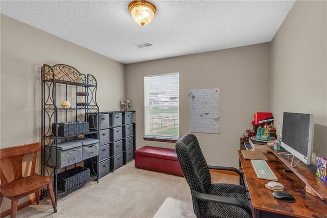 19624 E 7th Street Court N, Independence, MO 64056