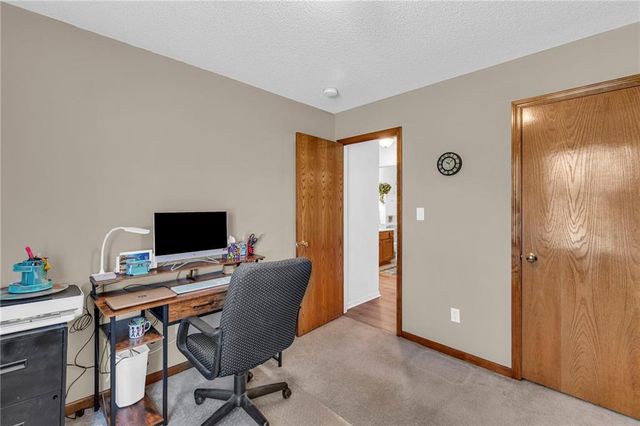 19624 E 7th Street Court N, Independence, MO 64056
