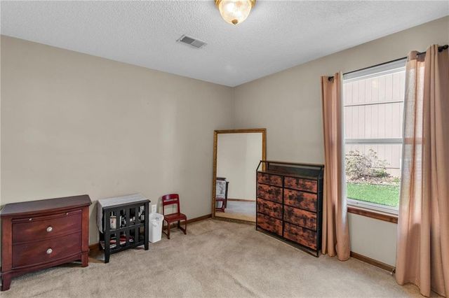 19624 E 7th Street Court N, Independence, MO 64056