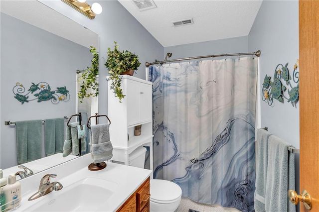 19624 E 7th Street Court N, Independence, MO 64056