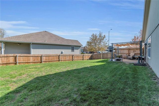 19624 E 7th Street Court N, Independence, MO 64056