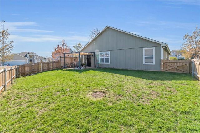 19624 E 7th Street Court N, Independence, MO 64056