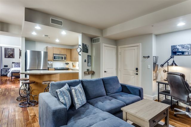 411 W 7th Street 203, Fort Worth, TX 76102