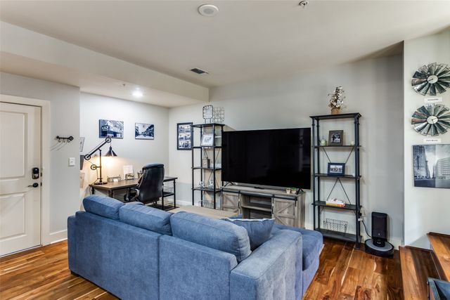 411 W 7th Street 203, Fort Worth, TX 76102