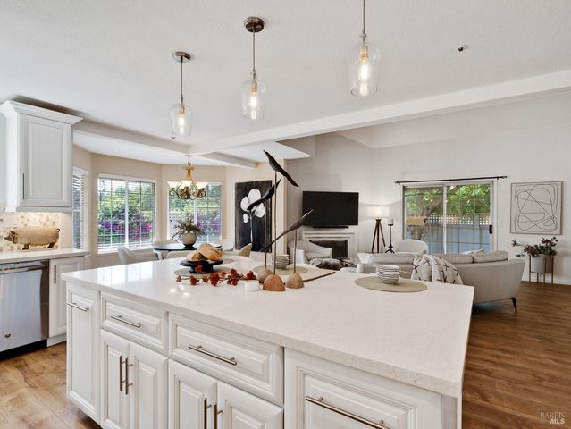 125 Valley Club Cir, Napa, CA 94558