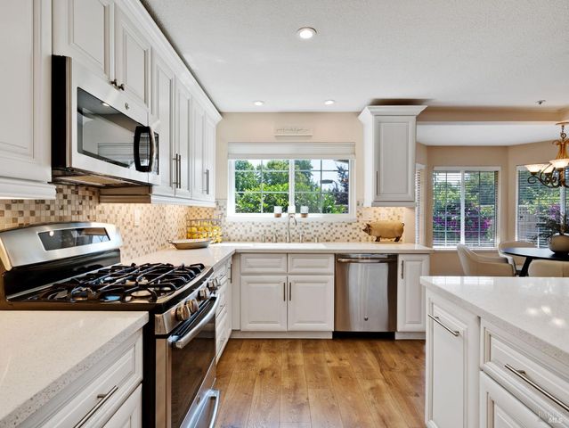 125 Valley Club Cir, Napa, CA 94558