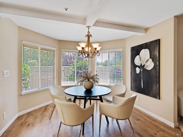 125 Valley Club Cir, Napa, CA 94558