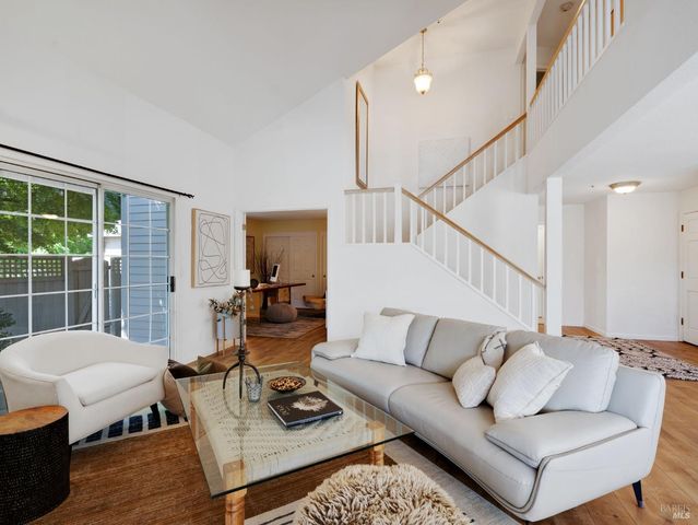 125 Valley Club Cir, Napa, CA 94558