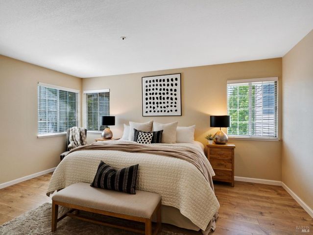 125 Valley Club Cir, Napa, CA 94558