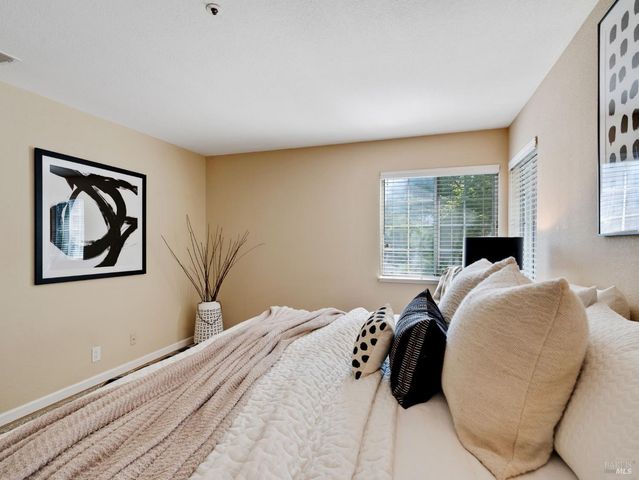 125 Valley Club Cir, Napa, CA 94558