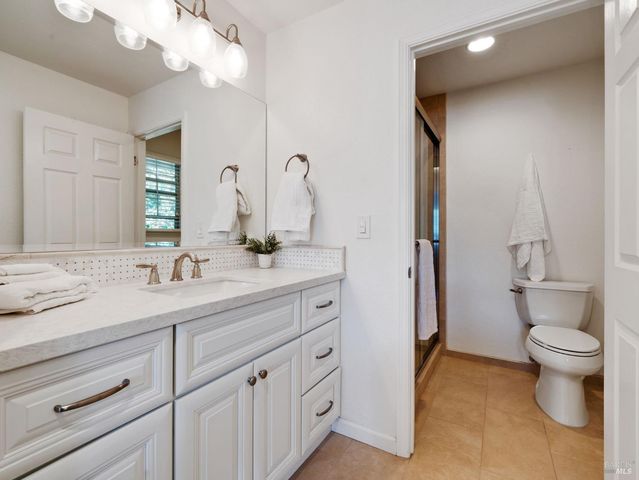 125 Valley Club Cir, Napa, CA 94558