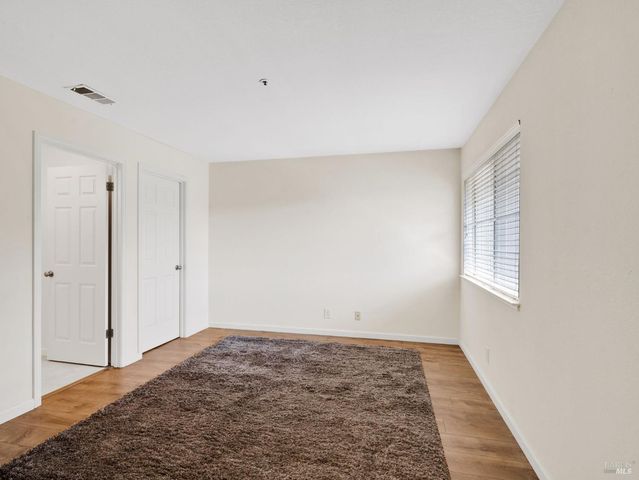 125 Valley Club Cir, Napa, CA 94558