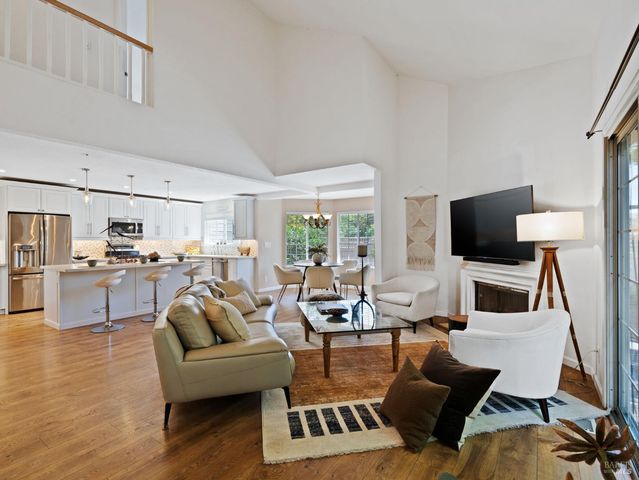 125 Valley Club Cir, Napa, CA 94558