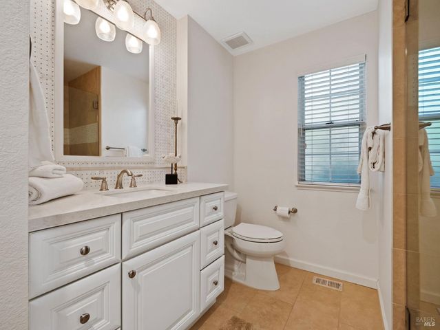 125 Valley Club Cir, Napa, CA 94558