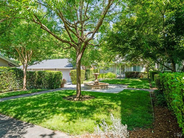 125 Valley Club Cir, Napa, CA 94558