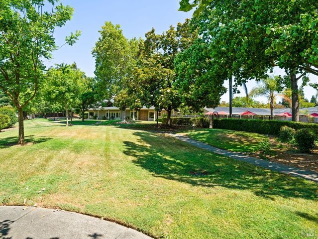 125 Valley Club Cir, Napa, CA 94558