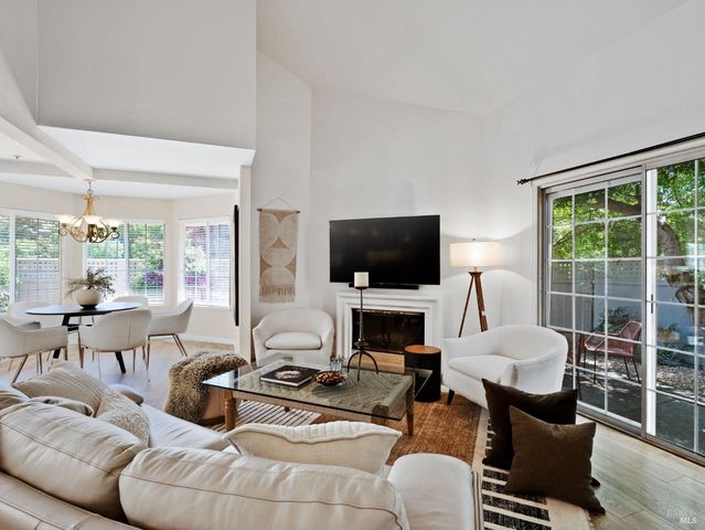 125 Valley Club Cir, Napa, CA 94558