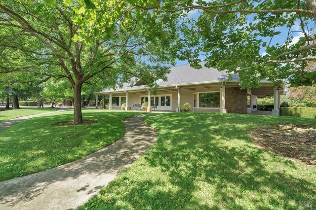 125 Valley Club Cir, Napa, CA 94558