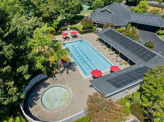 125 Valley Club Cir, Napa, CA 94558