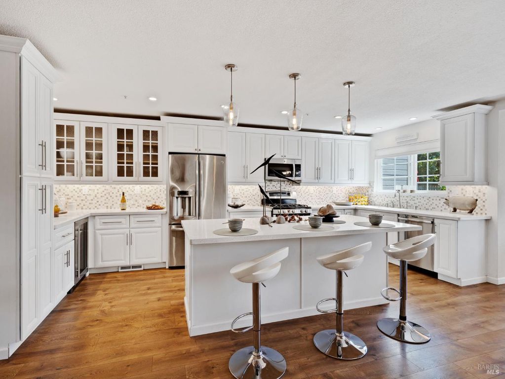 125 Valley Club Cir, Napa, CA 94558