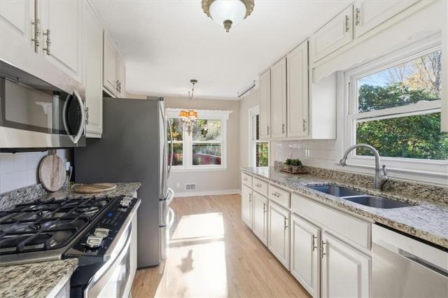 621 Windgrove SE Road, Marietta, GA 30067