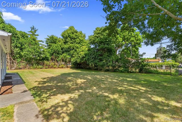1815 E 2nd Street, Flint, MI 48503