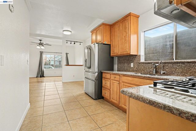 1838 40th, Oakland, CA 94601