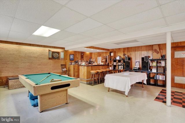 1636 CRESTLYN RD, York, PA 17403