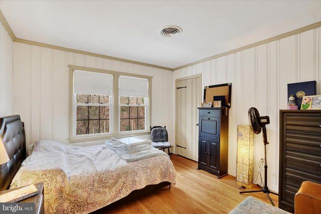 1636 CRESTLYN RD, York, PA 17403