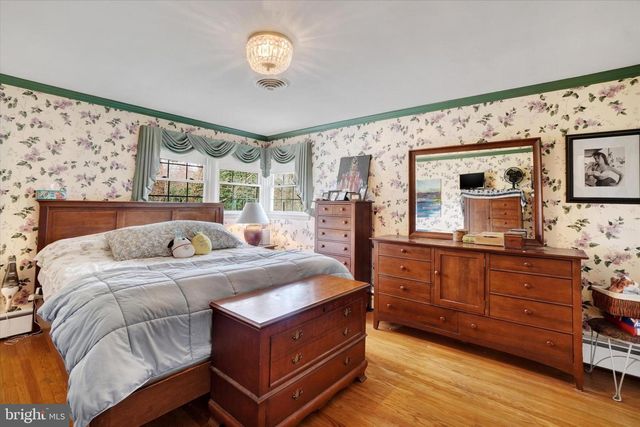 1636 CRESTLYN RD, York, PA 17403