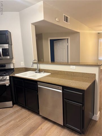 10001 Peace Way 1215, Las Vegas, NV 89147