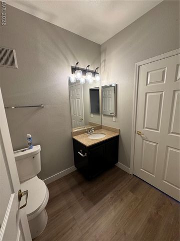 10001 Peace Way 1215, Las Vegas, NV 89147